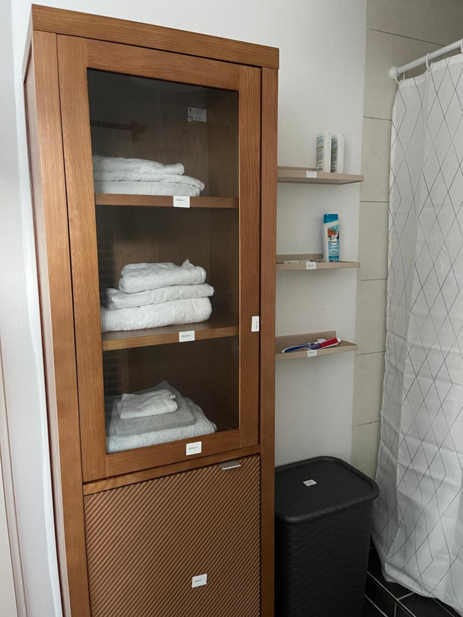 Geraeumige 3-Zimmer-Ferienwohnung Im Herzen Von Kassel Bagian luar foto