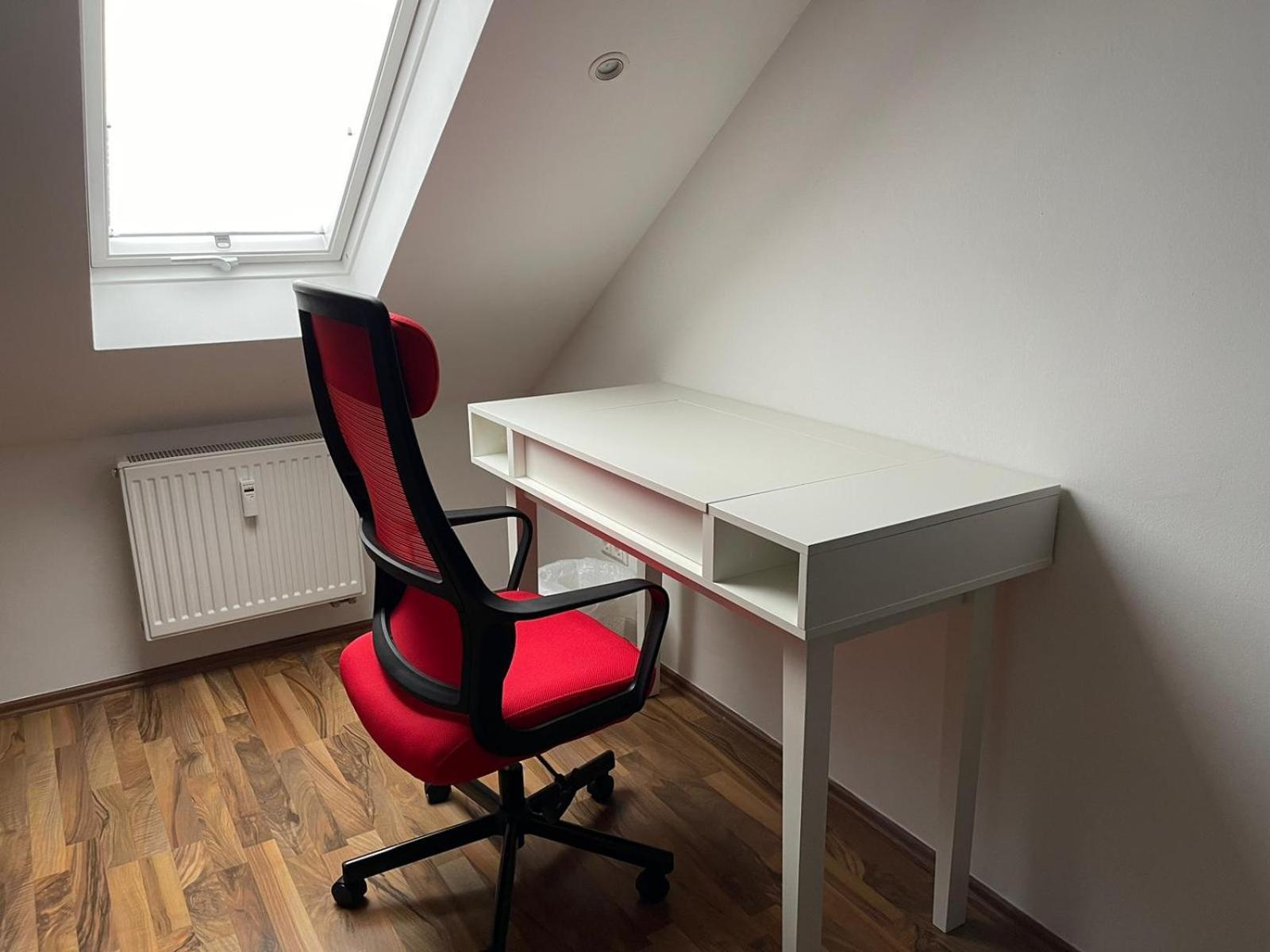 Geraeumige 3-Zimmer-Ferienwohnung Im Herzen Von Kassel Bagian luar foto