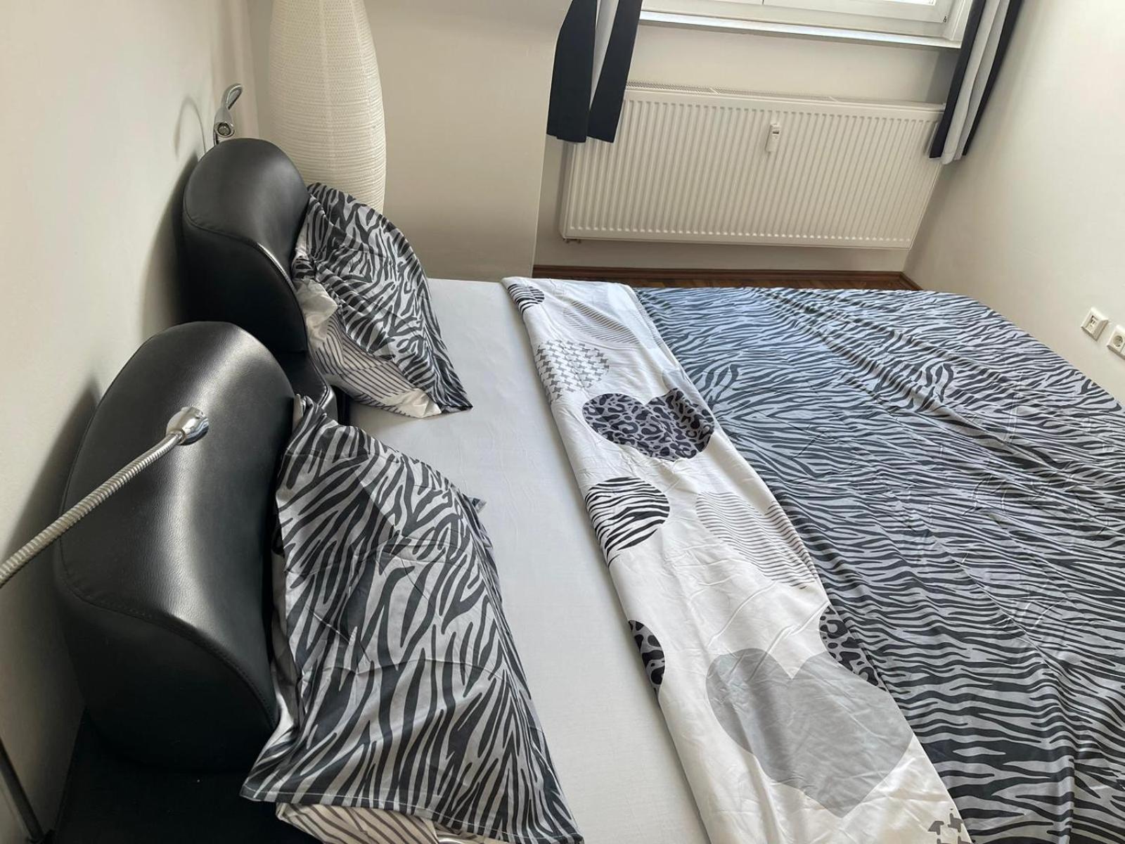 Geraeumige 3-Zimmer-Ferienwohnung Im Herzen Von Kassel Bagian luar foto