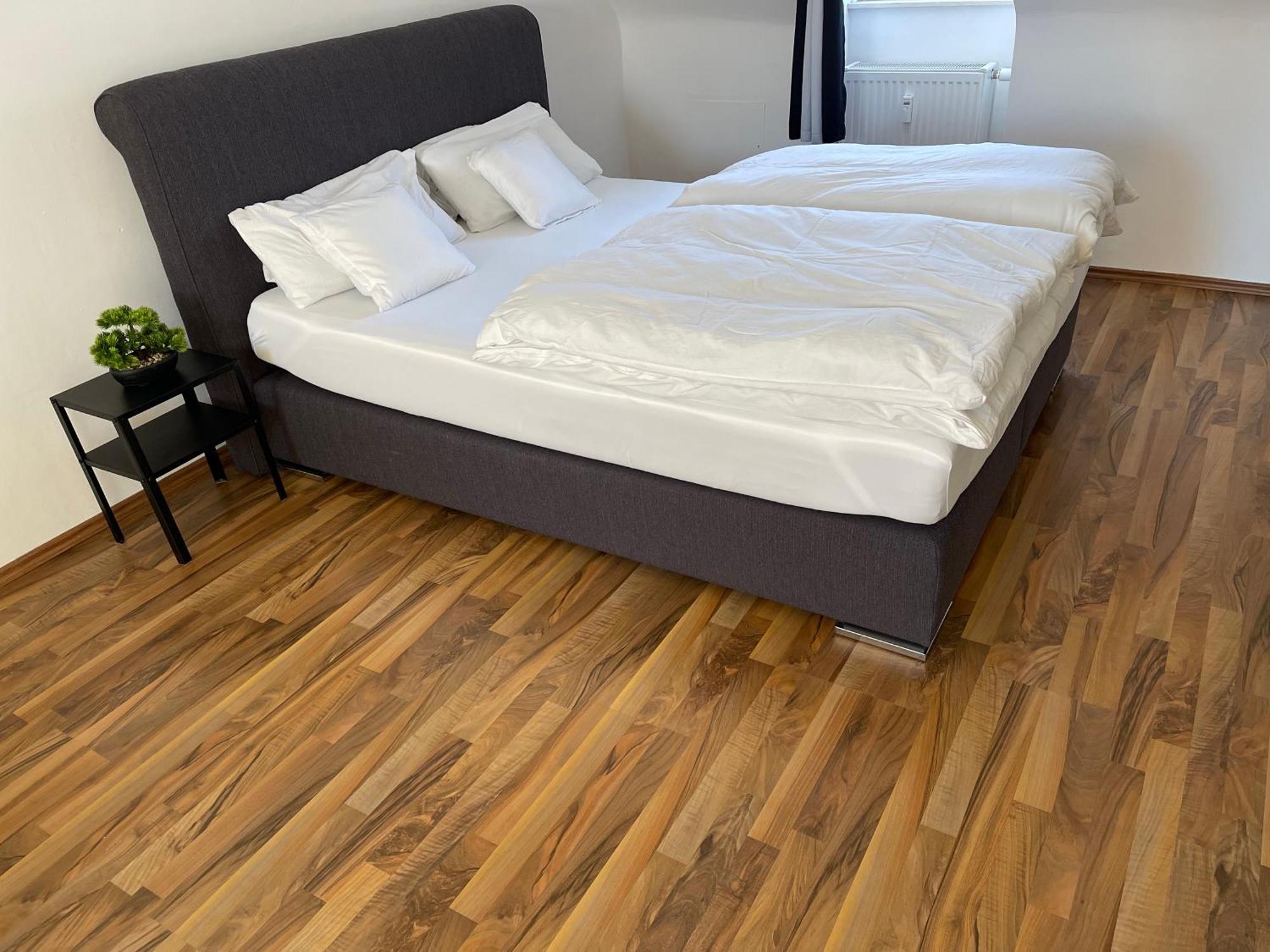 Geraeumige 3-Zimmer-Ferienwohnung Im Herzen Von Kassel Bagian luar foto